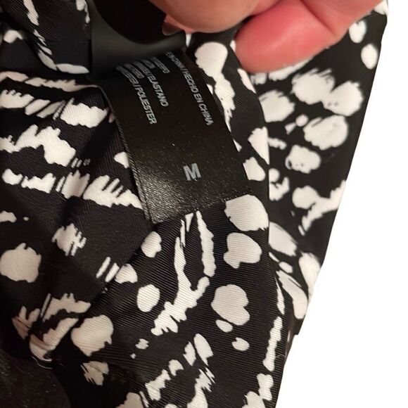 NWOT Hurley Black White Print One-Piece Swimsuit - Size Med - Picture 8 of 8